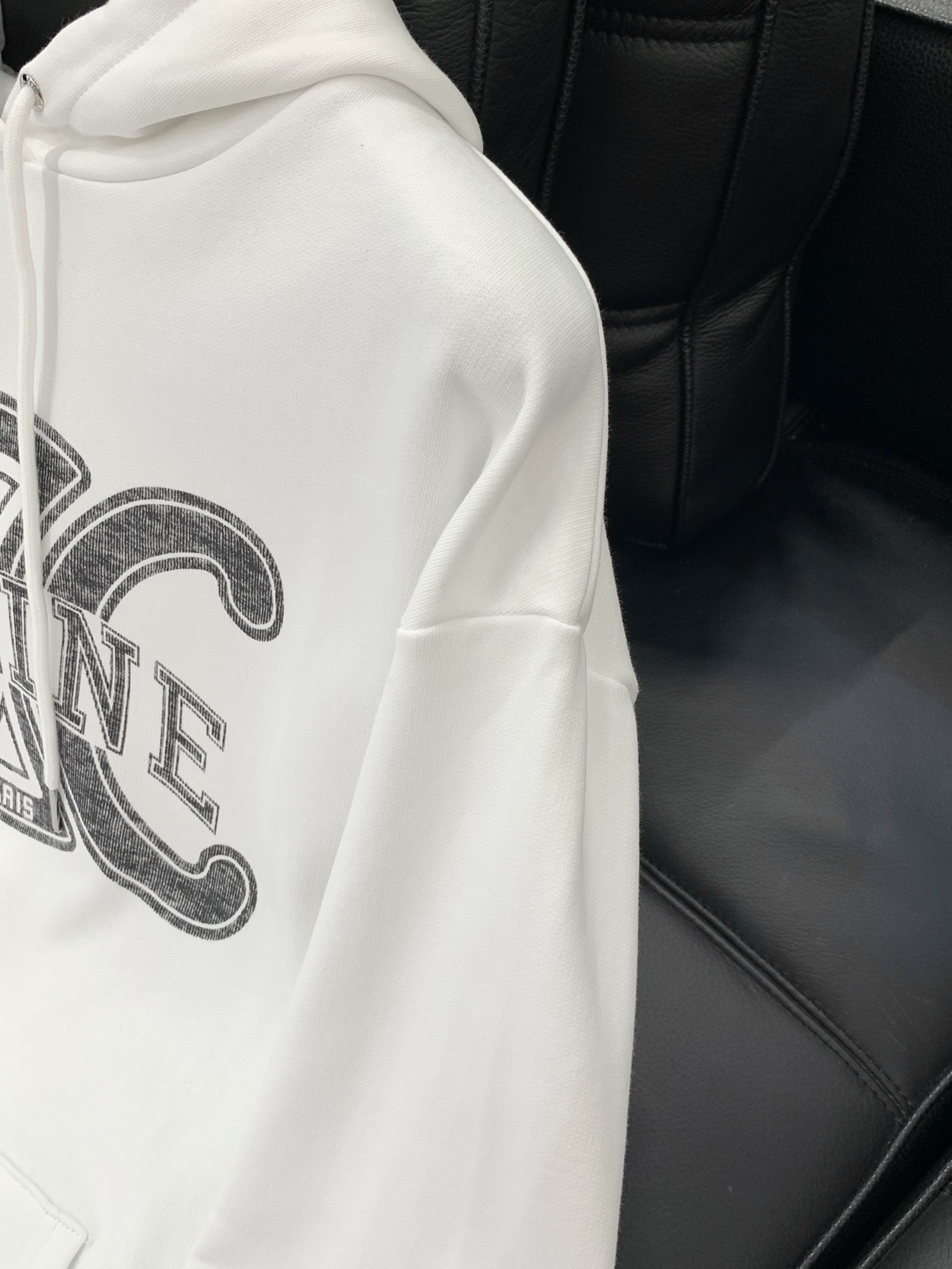 ，Celine 瑟琳，2025秋季新品，专柜同步有售，原单狠货，时尚休闲连帽卫衣，采用进口原版面料，顶级