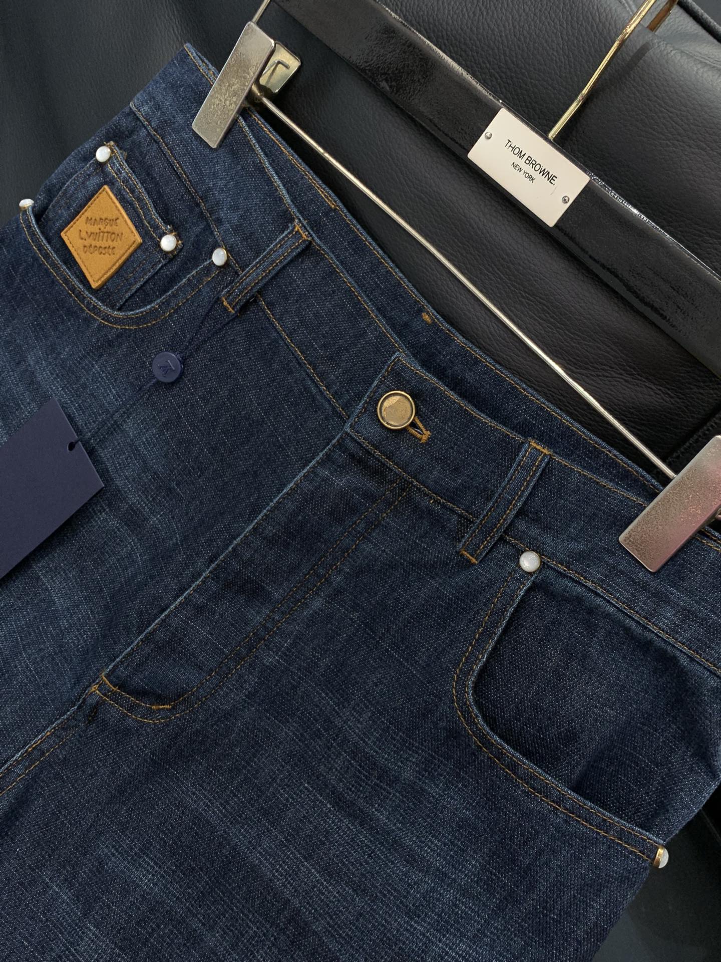 衣服LouisVuitton 路易威登，2025春季最新款，专柜同步有售，原单狠货，时尚休闲牛仔套装，上