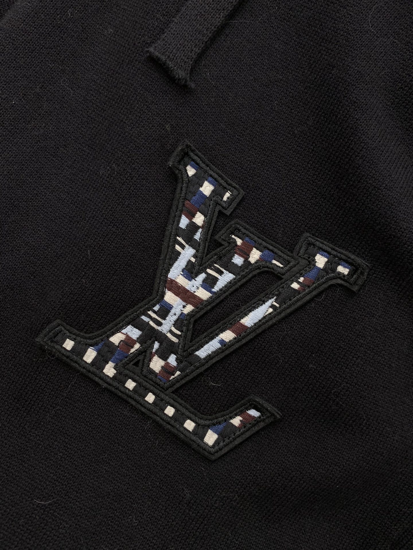 ，LouisVuitton 路易威登，2025秋季最新款，专柜同步有售，原单狠货，时尚休闲针织长裤，上身