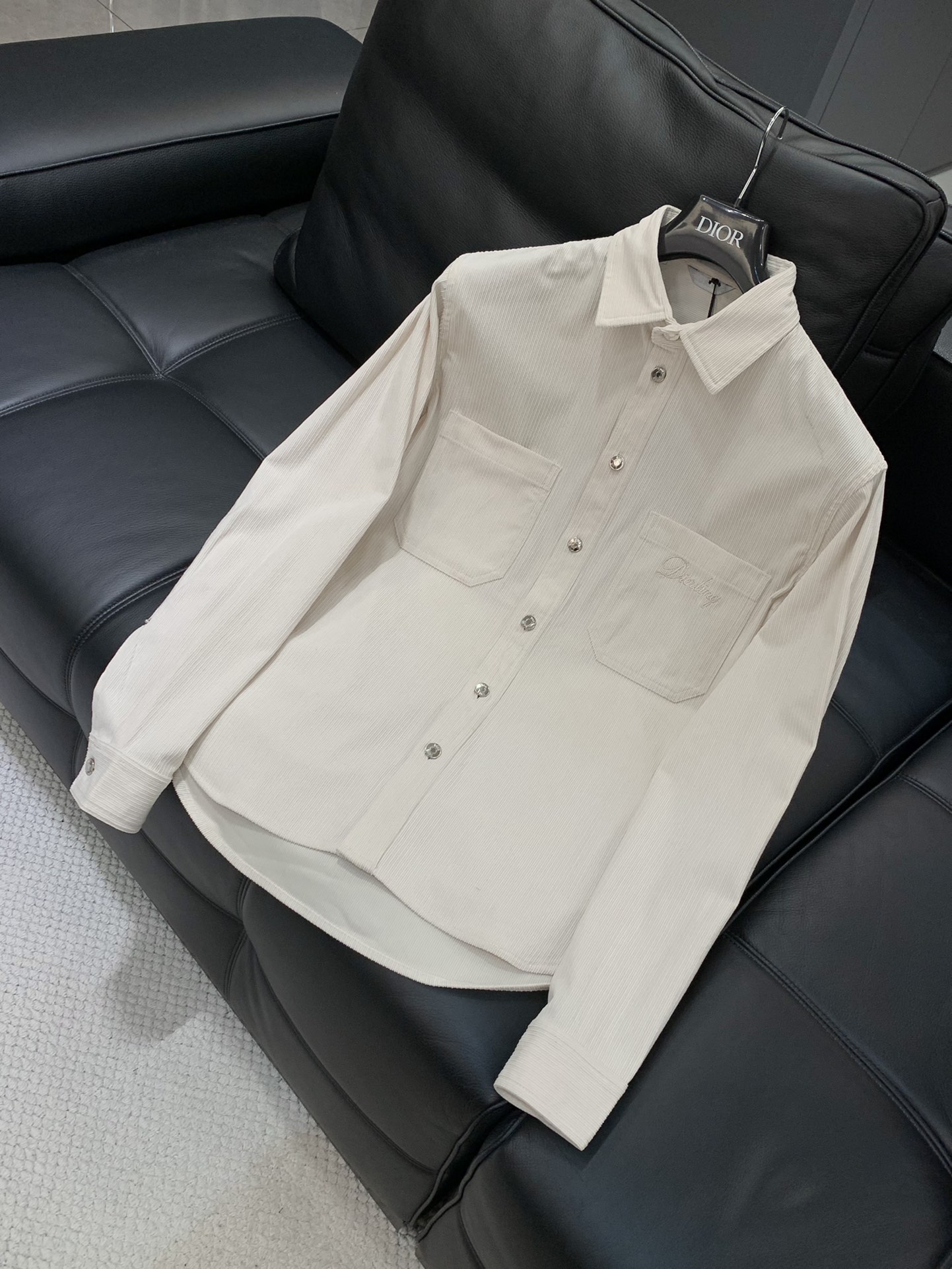 衣服Dior 迪奥， 2025秋季新品，专柜同步有售，简约时尚休闲套装，原版进口面料，舒适透气，顶级刺绣