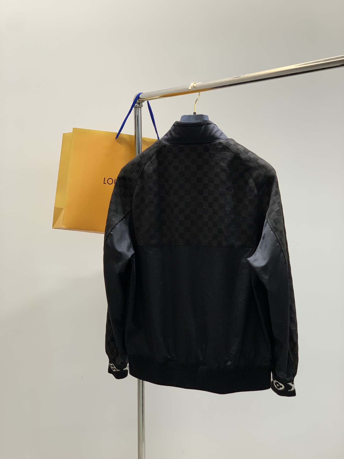 ，LouisVuitton 路易威登，2025秋季最新款，专柜同步有售，原单狠货，时尚休闲夹克外套，上身