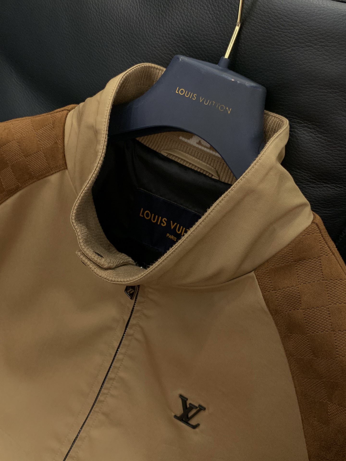 ，LouisVuitton 路易威登，2025秋季最新款，专柜同步有售，原单狠货，时尚休闲夹克外套，上身