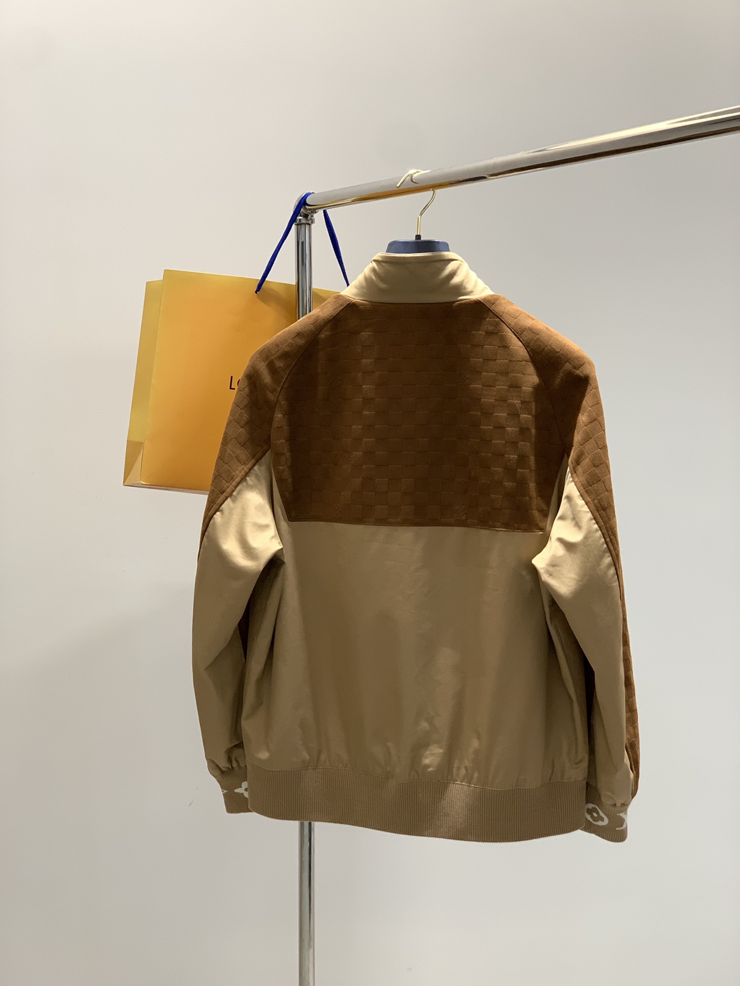 ，LouisVuitton 路易威登，2025秋季最新款，专柜同步有售，原单狠货，时尚休闲夹克外套，上身