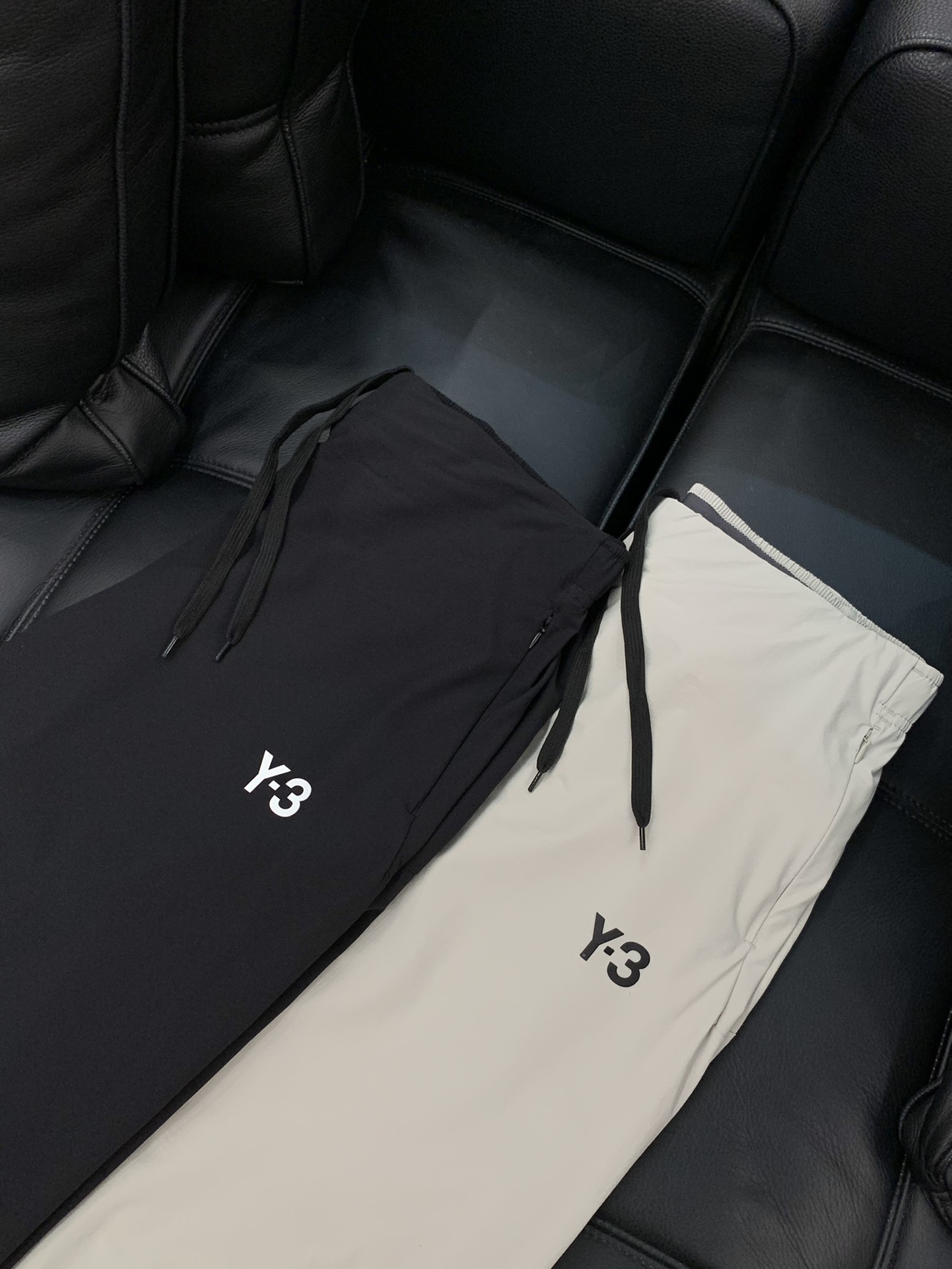 ，Y-3 山本耀司，2025秋季最新品，专柜同步有售，原单狠货，时尚休闲裤，进口原版面料，舒适度极佳，经