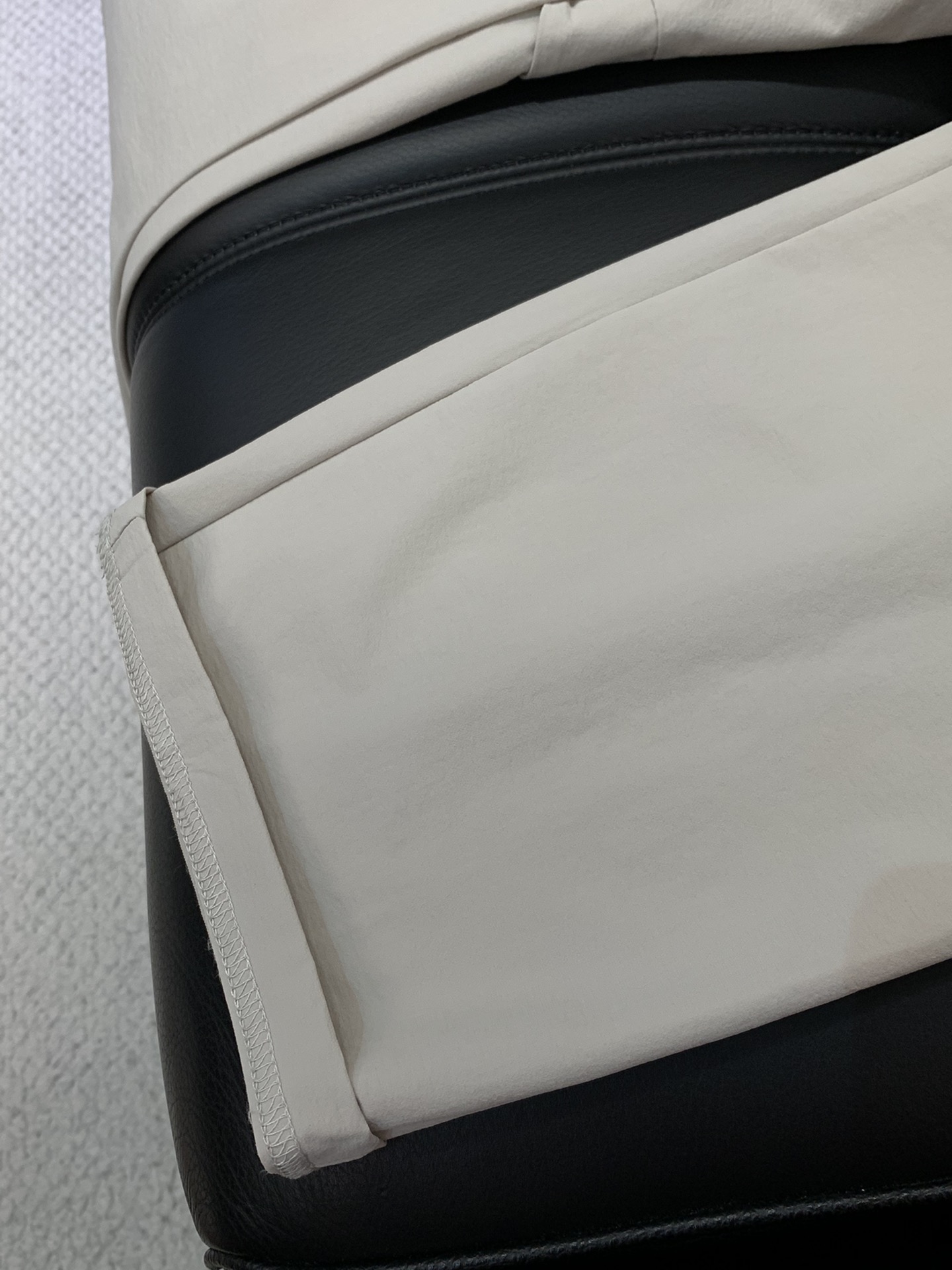 ，Y-3 山本耀司，2025秋季最新品，专柜同步有售，原单狠货，时尚休闲裤，进口原版面料，舒适度极佳，经