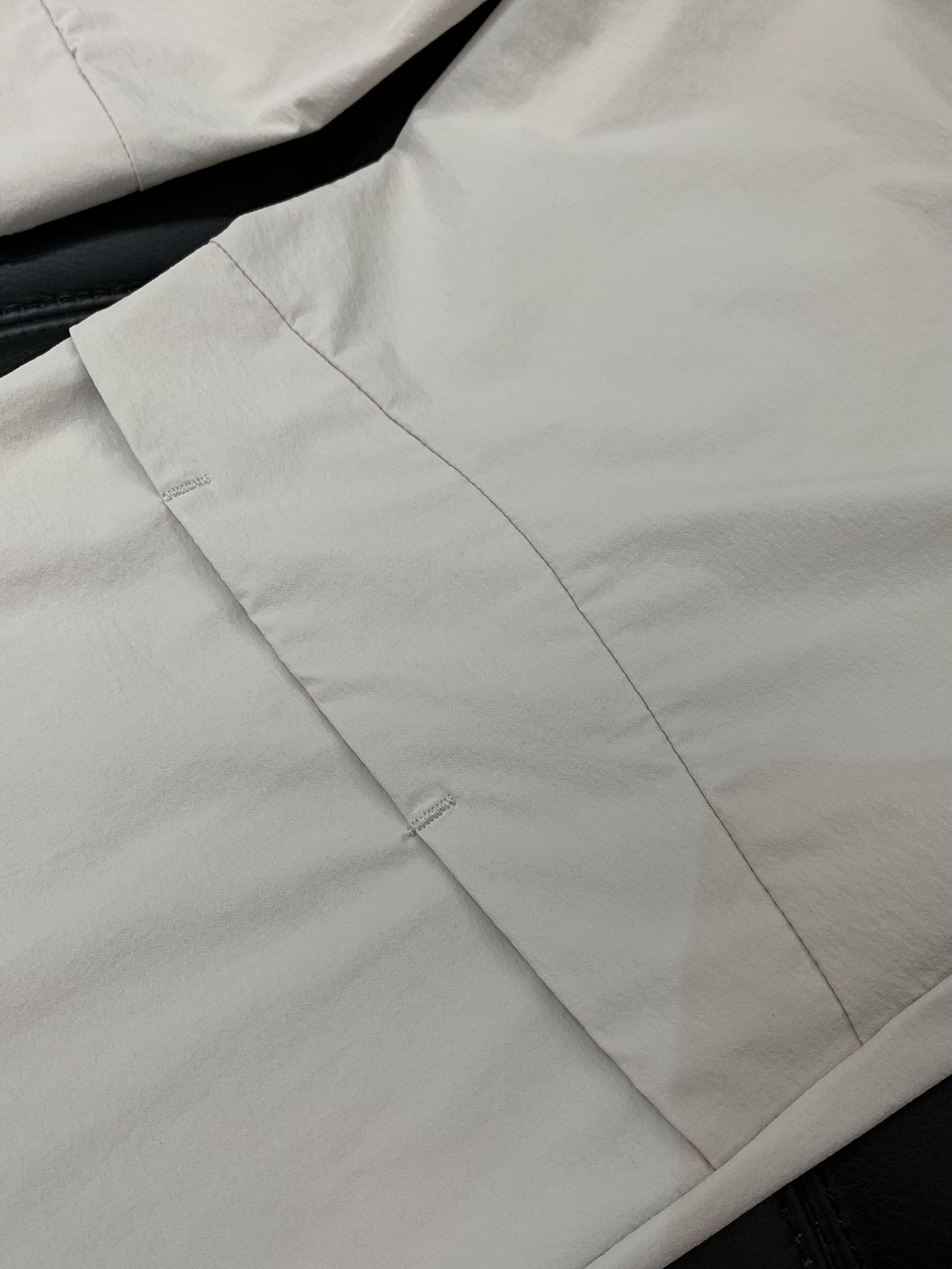 ，Y-3 山本耀司，2025秋季最新品，专柜同步有售，原单狠货，时尚休闲裤，进口原版面料，舒适度极佳，经