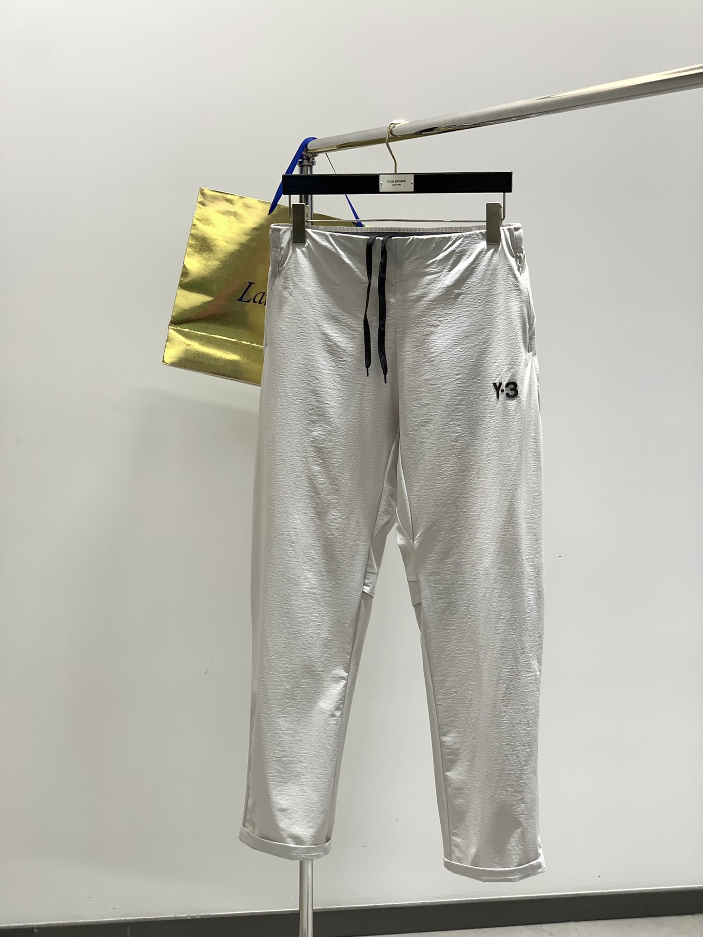 ，Y-3 山本耀司，2025秋季最新品，专柜同步有售，原单狠货，时尚休闲裤，进口原版面料，舒适度极佳，经