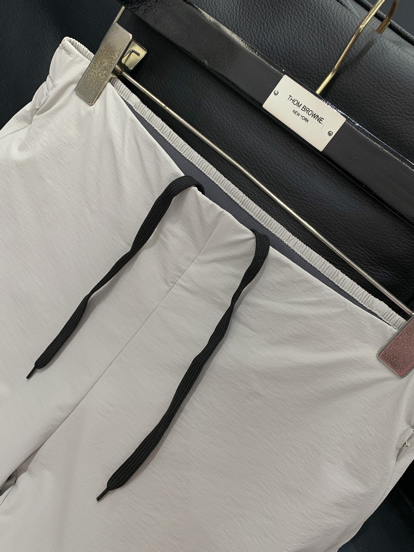 ，Y-3 山本耀司，2025秋季最新品，专柜同步有售，原单狠货，时尚休闲裤，进口原版面料，舒适度极佳，经