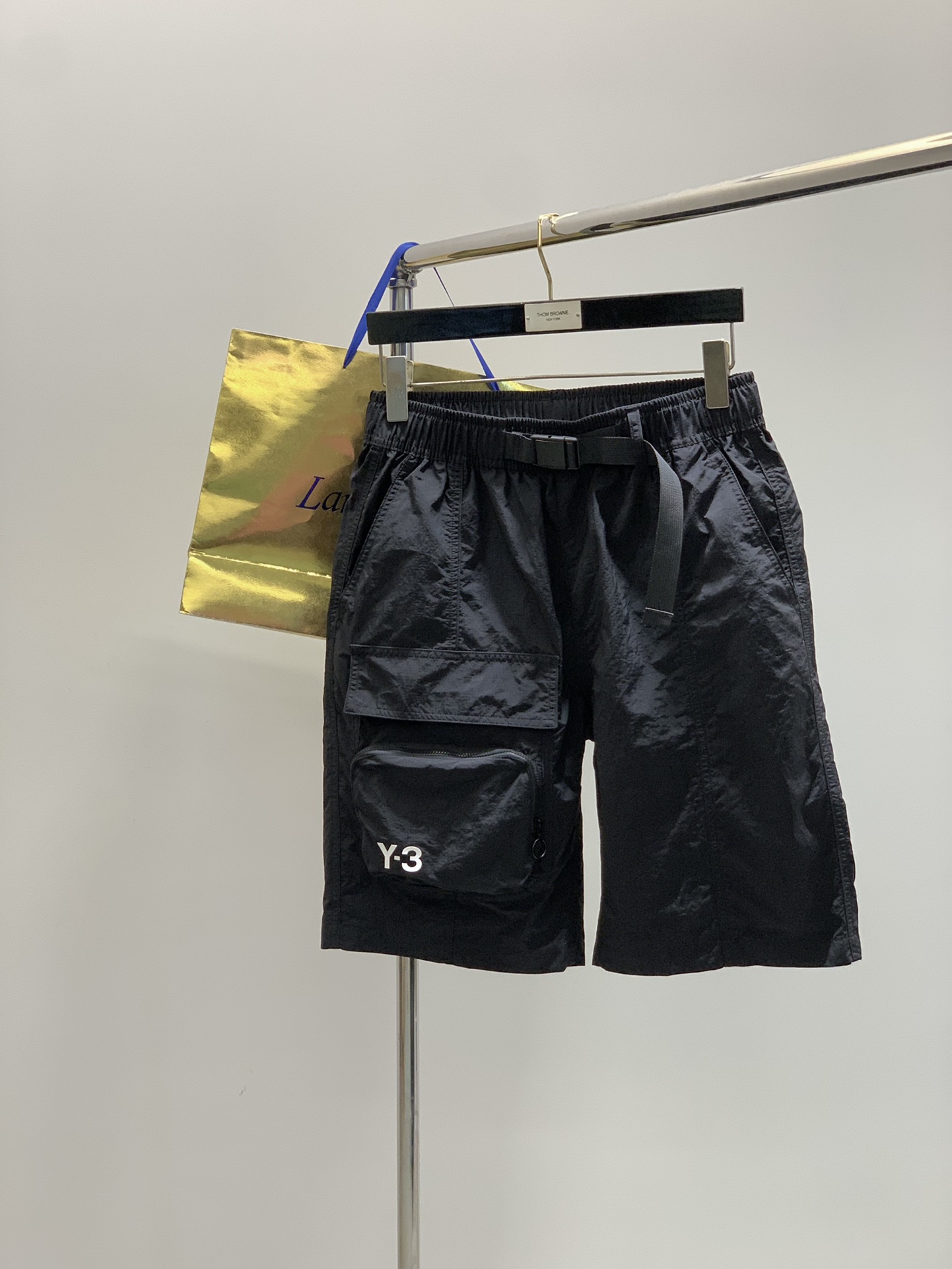 ，Y-3 山本耀司，2025夏季最新品，专柜同步有售，原单狠货，时尚休闲短裤，进口原版面料，舒适度极佳，