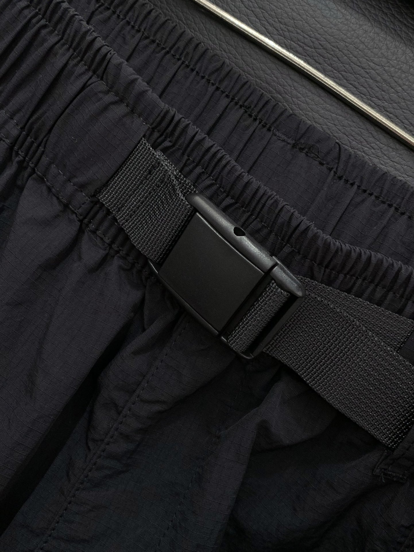 ，Y-3 山本耀司，2025夏季最新品，专柜同步有售，原单狠货，时尚休闲短裤，进口原版面料，舒适度极佳，