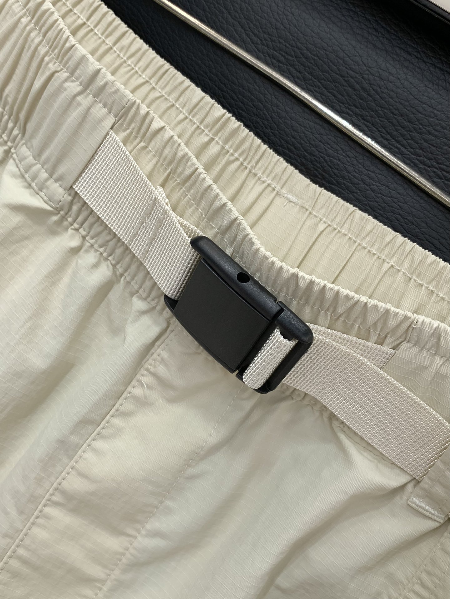 ，Y-3 山本耀司，2025夏季最新品，专柜同步有售，原单狠货，时尚休闲短裤，进口原版面料，舒适度极佳，