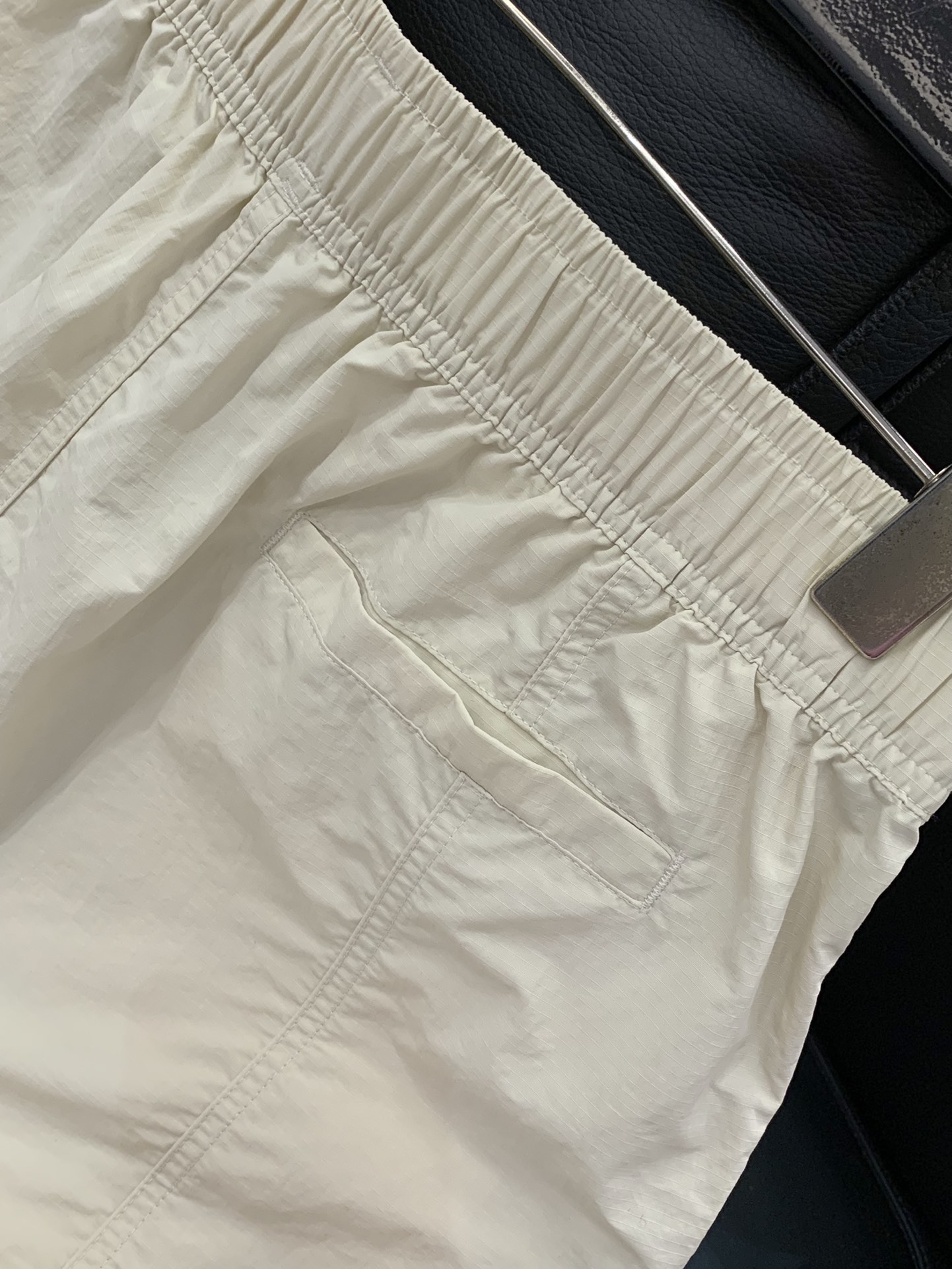 ，Y-3 山本耀司，2025夏季最新品，专柜同步有售，原单狠货，时尚休闲短裤，进口原版面料，舒适度极佳，