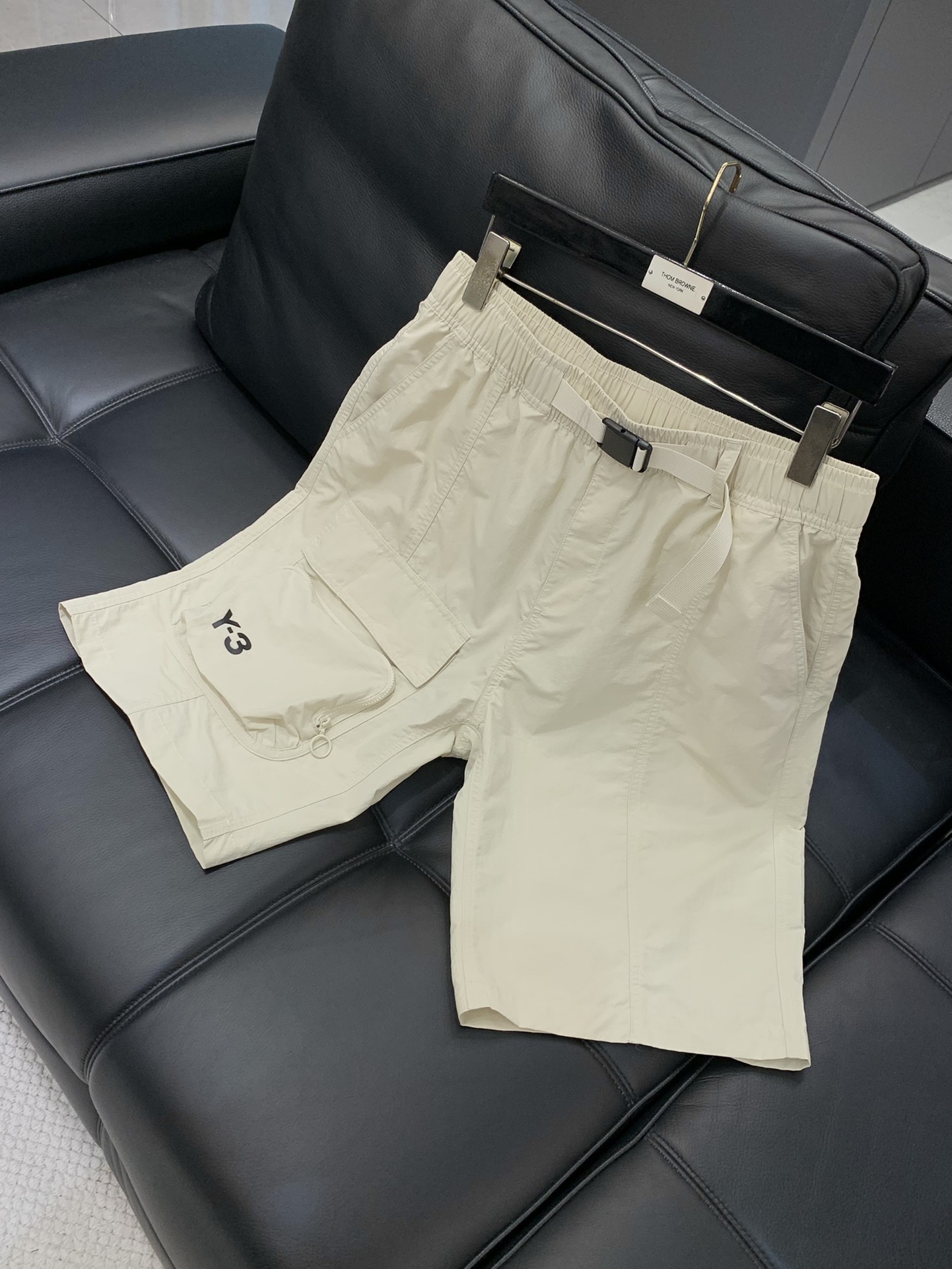 ，Y-3 山本耀司，2025夏季最新品，专柜同步有售，原单狠货，时尚休闲短裤，进口原版面料，舒适度极佳，
