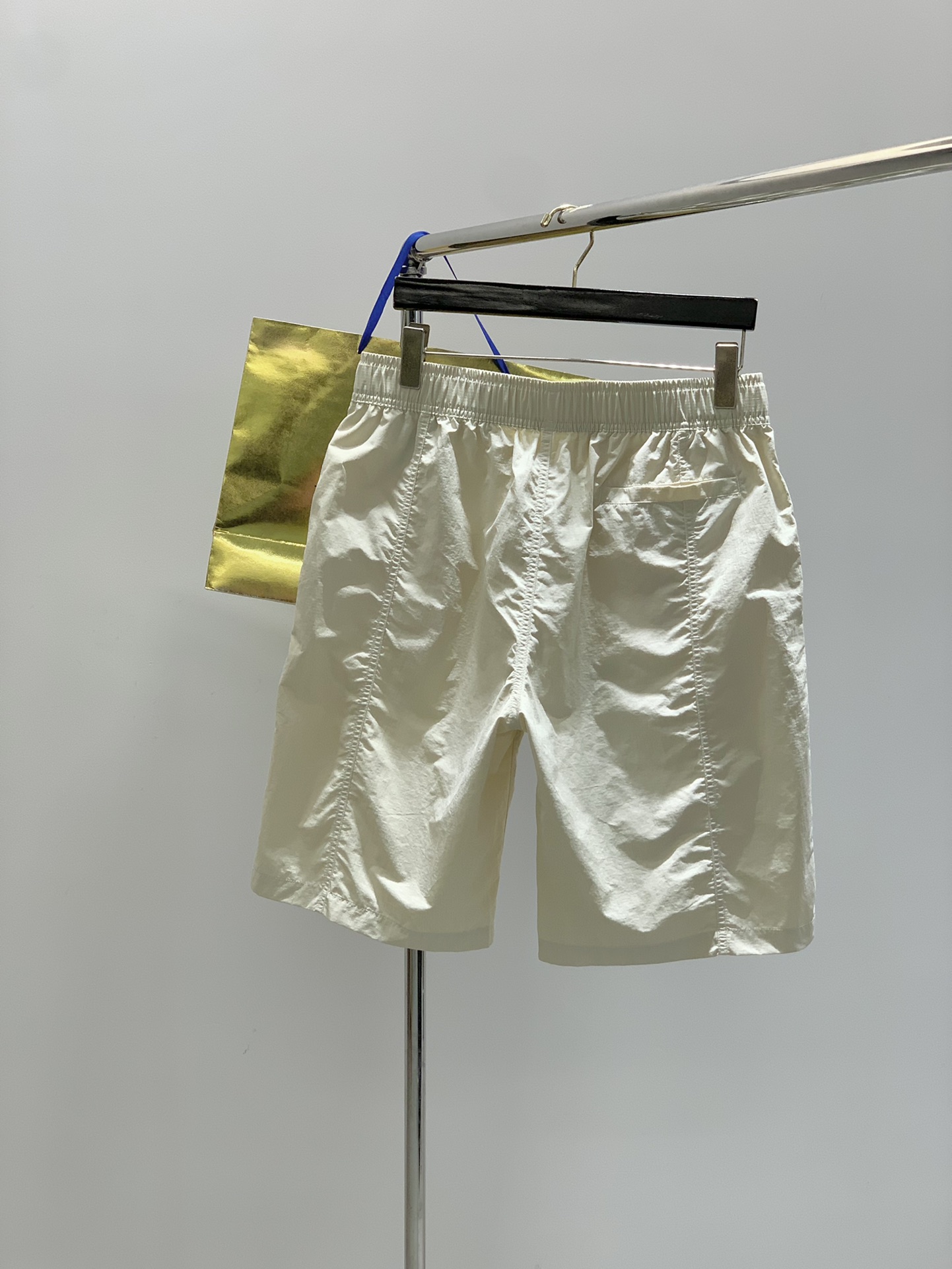 ，Y-3 山本耀司，2025夏季最新品，专柜同步有售，原单狠货，时尚休闲短裤，进口原版面料，舒适度极佳，