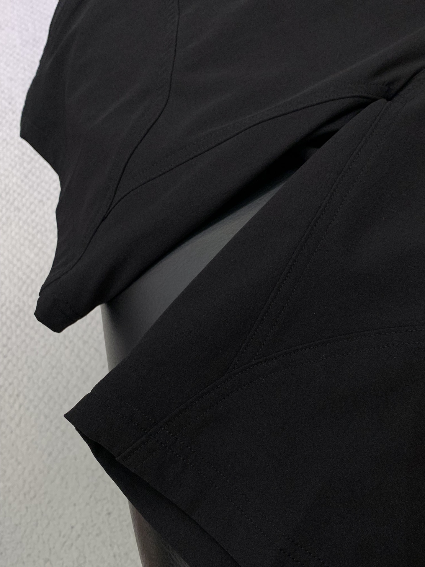 ，ARCTERYX 始祖鸟，2025夏季新品，时尚休闲短裤，专柜同步有售，原单狠货，采用进口原版面料，顶