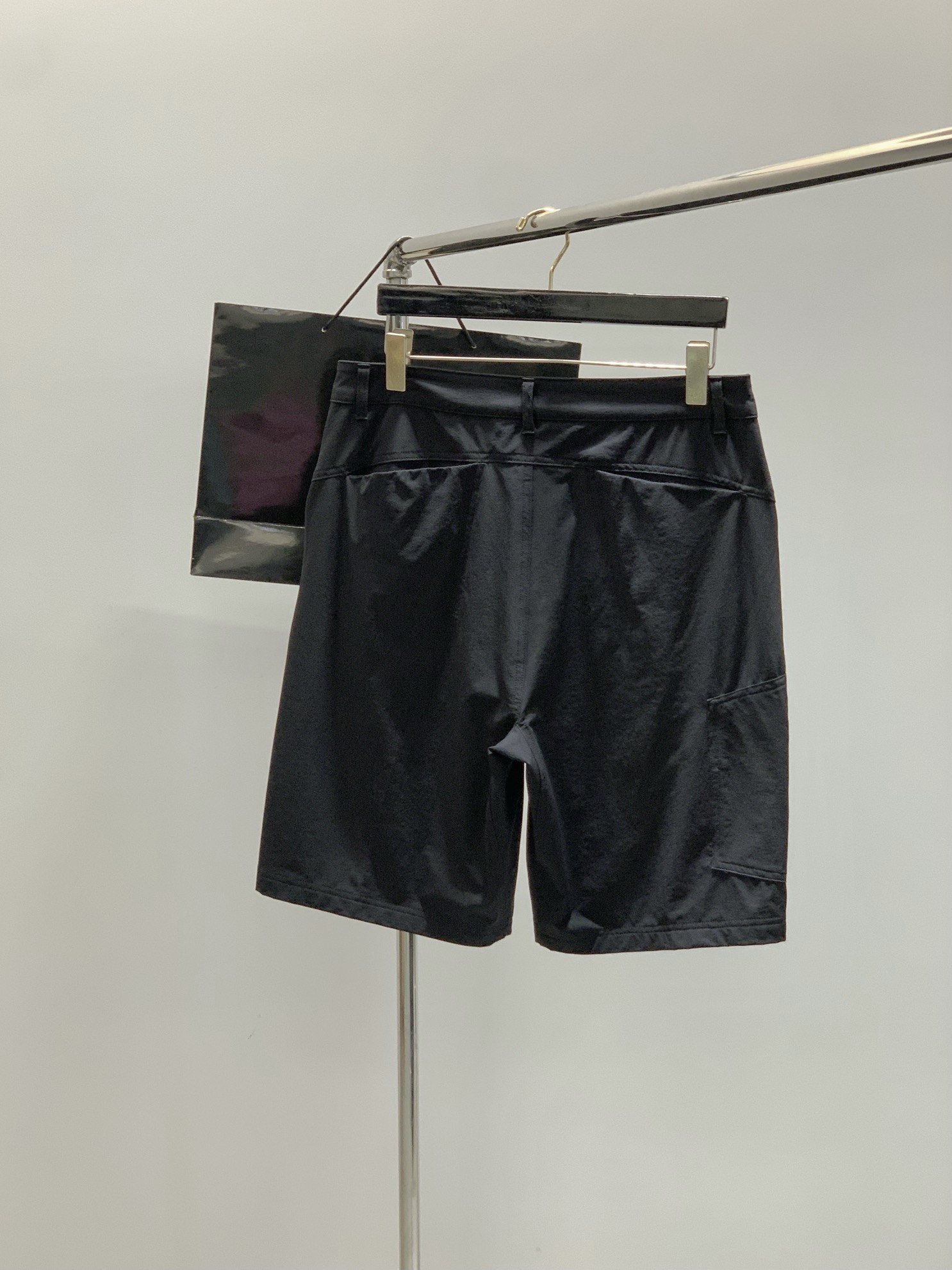 ，ARCTERYX 始祖鸟，2025夏季新品，时尚休闲短裤，专柜同步有售，原单狠货，采用进口原版面料，顶