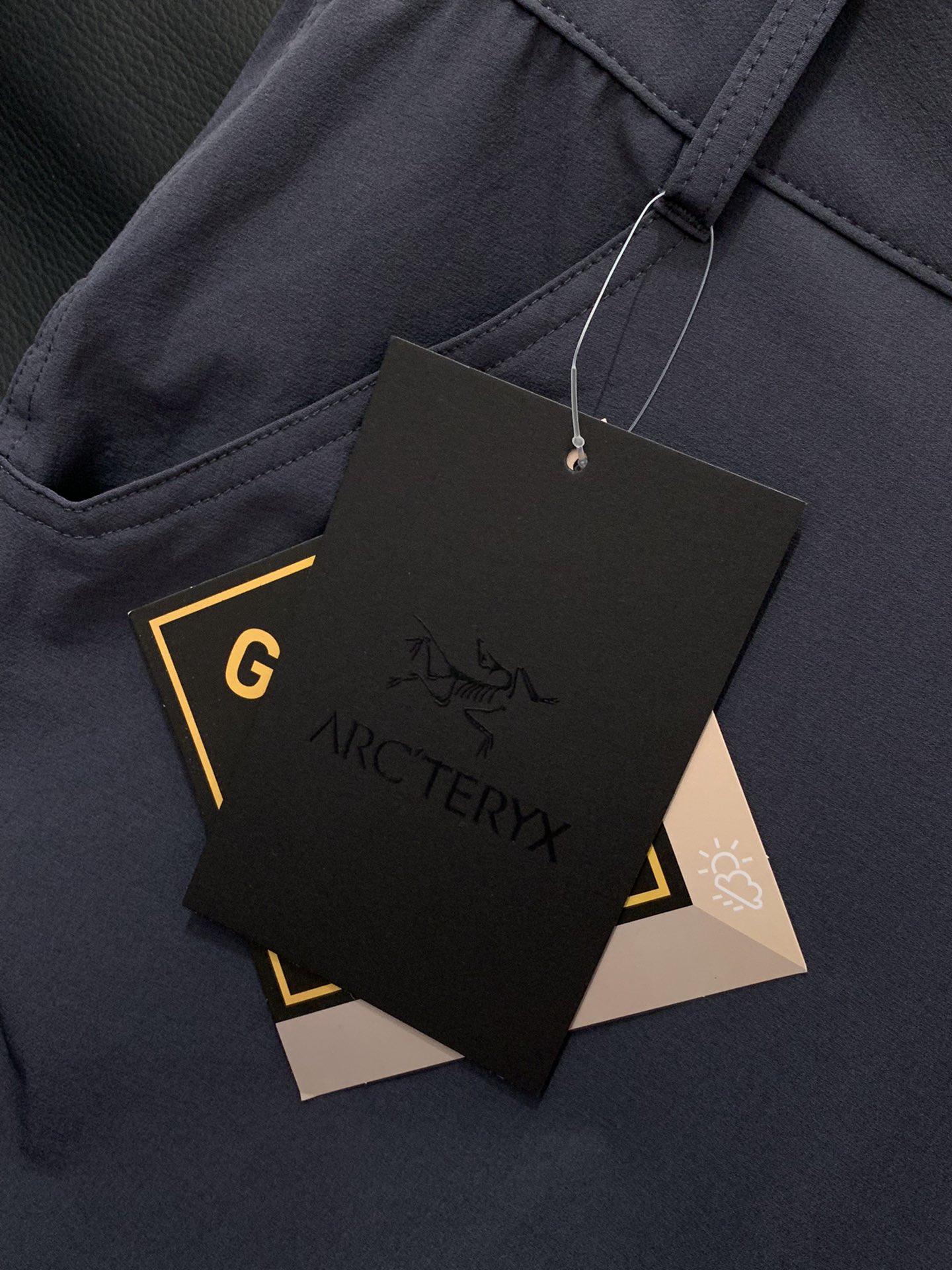 ，ARCTERYX 始祖鸟，2025夏季新品，时尚休闲短裤，专柜同步有售，原单狠货，采用进口原版面料，顶