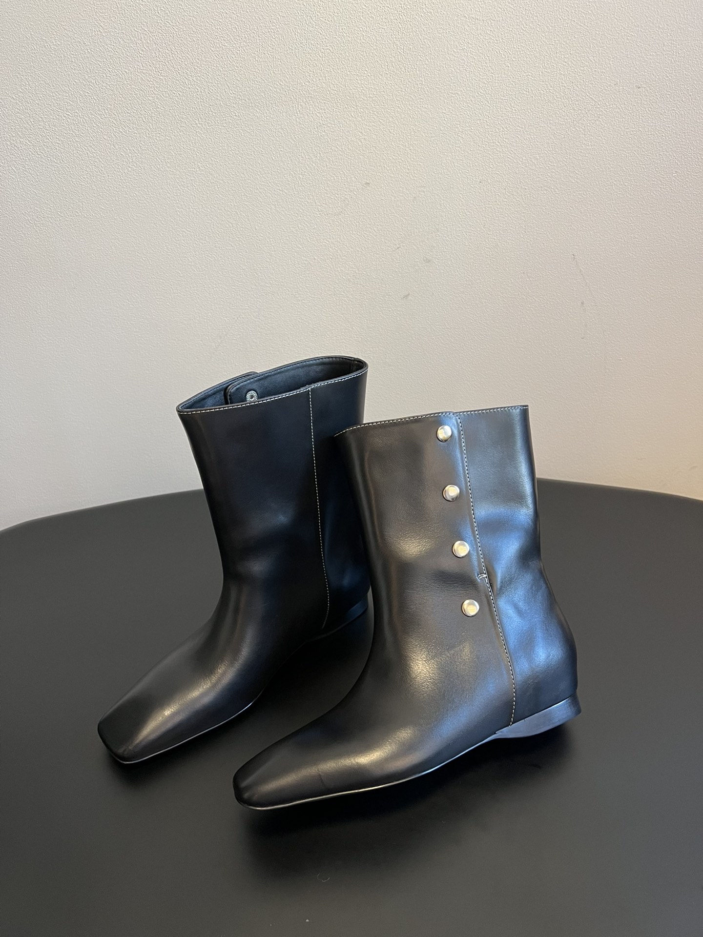 IMMI 25AW/尖头多排扣中筒靴一双可以配袜子穿的短靴 ~是一双小粗腿也能穿的短筒靴，冬季补货中，入