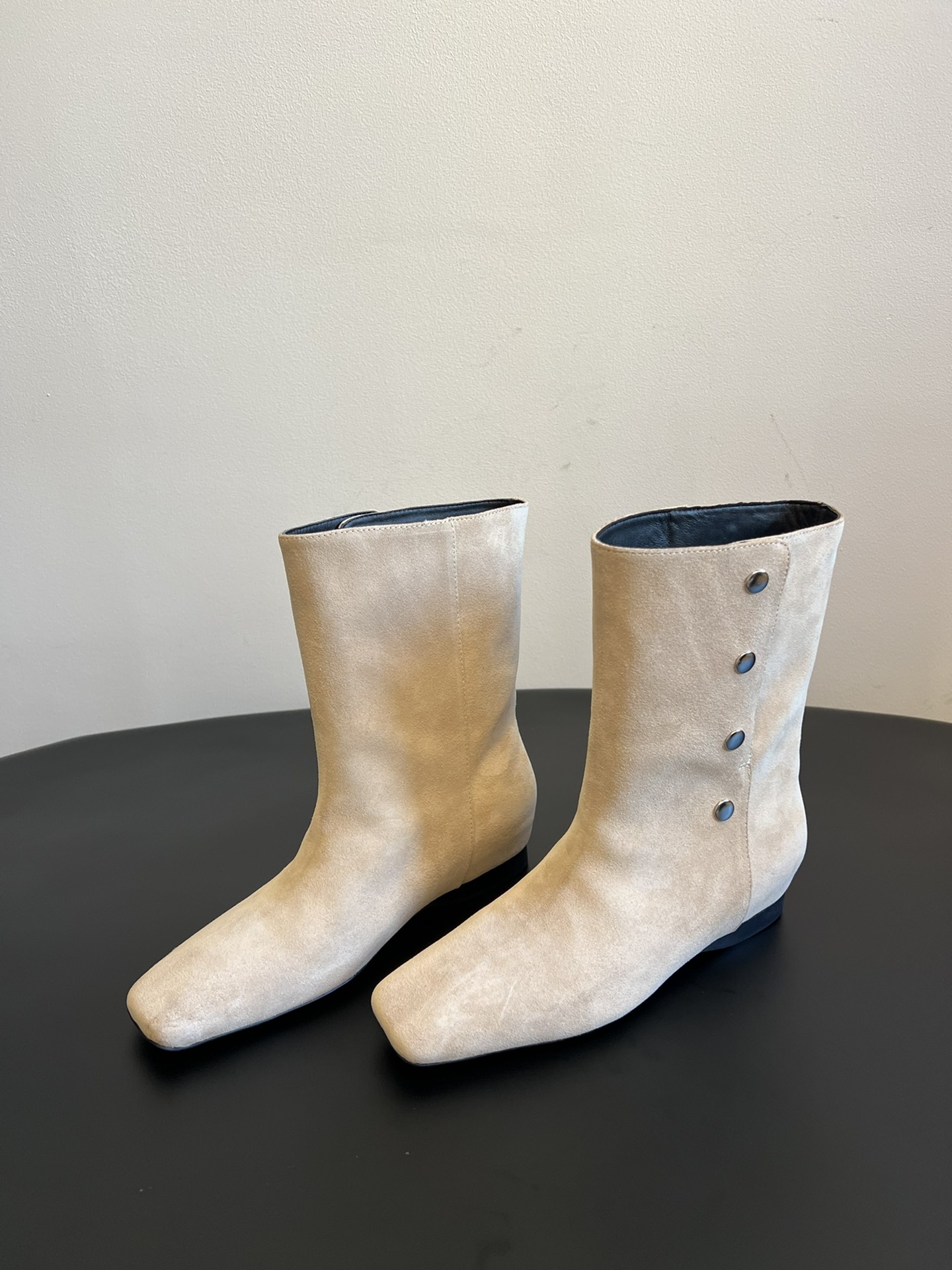 IMMI 25AW/尖头多排扣中筒靴一双可以配袜子穿的短靴 ~是一双小粗腿也能穿的短筒靴，冬季补货中，入