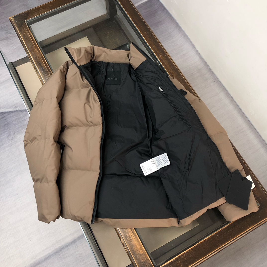 🆕MON*CLER 蒙口 25秋冬最新男女同款立领羽绒服，专柜热卖爆款来袭！秋冬新款羽绒上新 💥炸裂新款