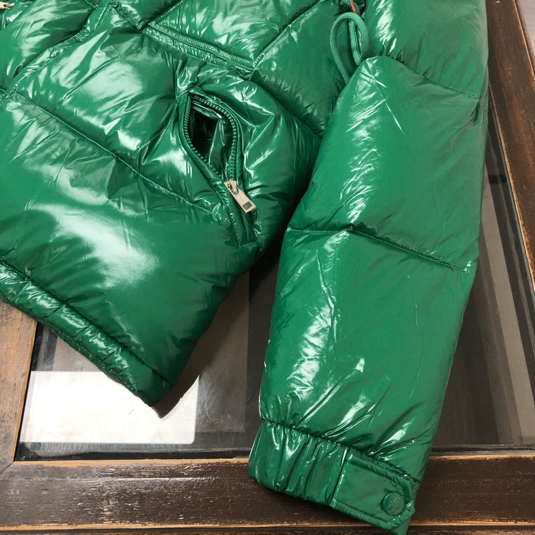 🔥MON*CLER 蒙口 Karakorum 可拆袖羽绒服 、一衣两穿设计~这款羽绒服采用光泽抗撕裂面料