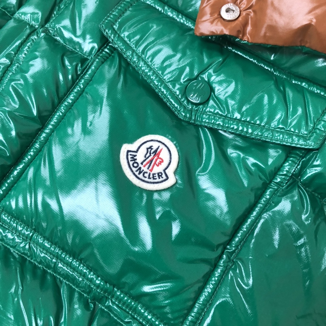 🔥MON*CLER 蒙口 Karakorum 可拆袖羽绒服 、一衣两穿设计~这款羽绒服采用光泽抗撕裂面料
