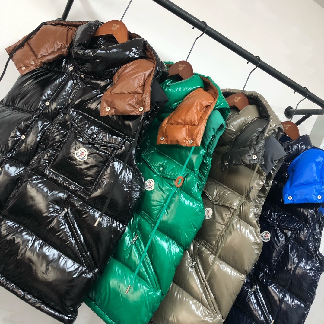 🔥MON*CLER 蒙口 Karakorum 可拆袖羽绒服 、一衣两穿设计~这款羽绒服采用光泽抗撕裂面料