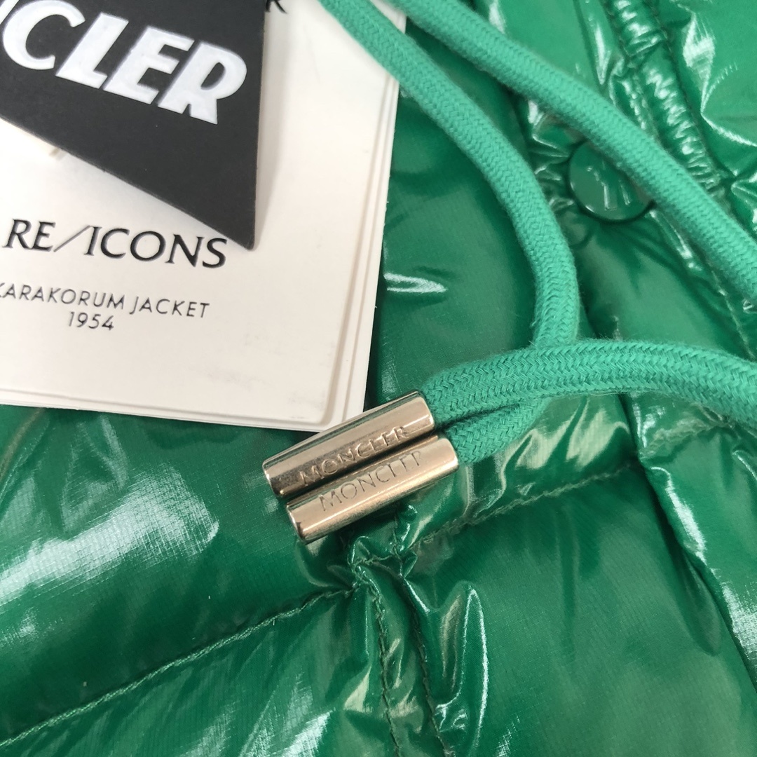 🔥MON*CLER 蒙口 Karakorum 可拆袖羽绒服 、一衣两穿设计~这款羽绒服采用光泽抗撕裂面料