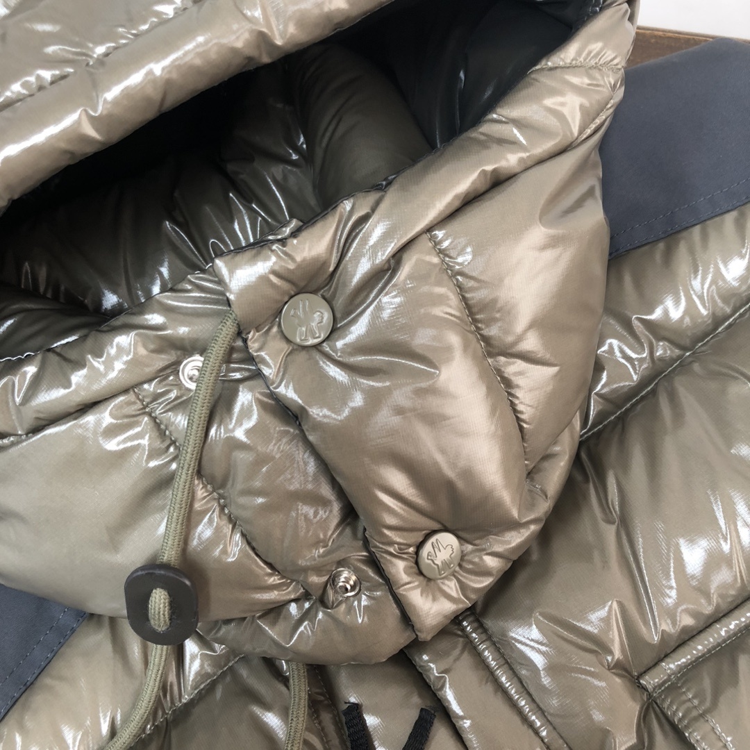 🔥MON*CLER 蒙口 Karakorum 可拆袖羽绒服 、一衣两穿设计~这款羽绒服采用光泽抗撕裂面料