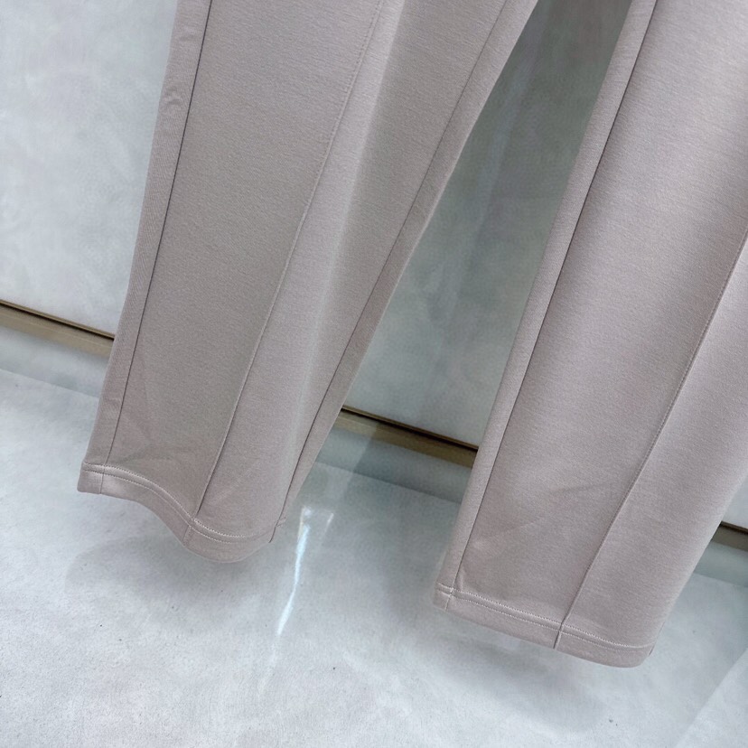 Ermenegildo Zegna 杰尼亚2025四季款新款休闲裤！官网同步发售。品牌经典LOGO休闲裤