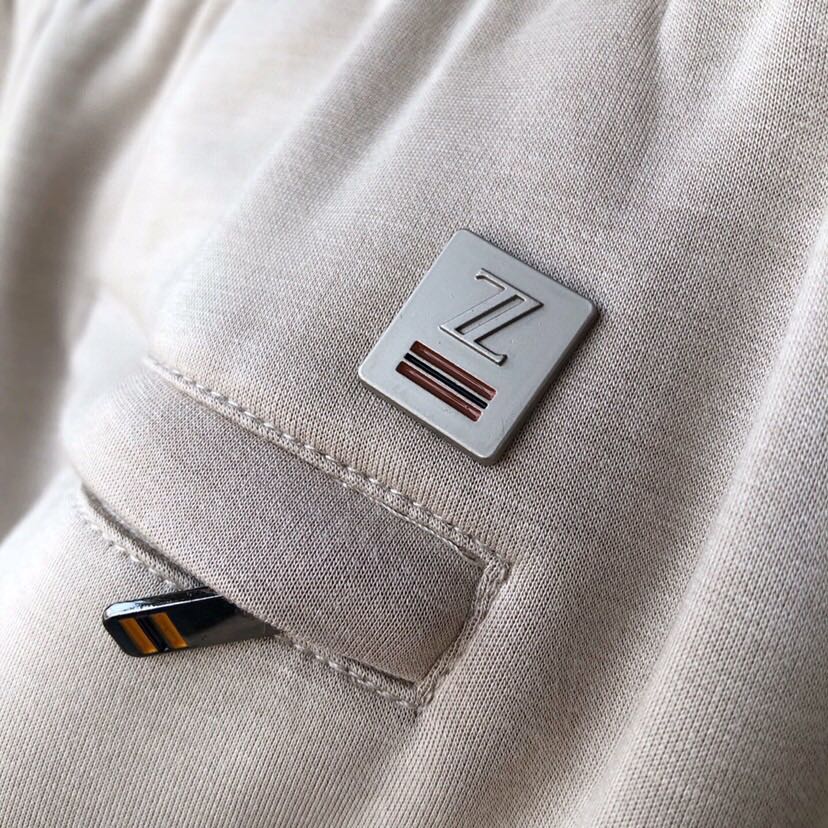 Ermenegildo Zegna 杰尼亚2025四季款新款休闲裤！官网同步发售。品牌经典LOGO休闲裤