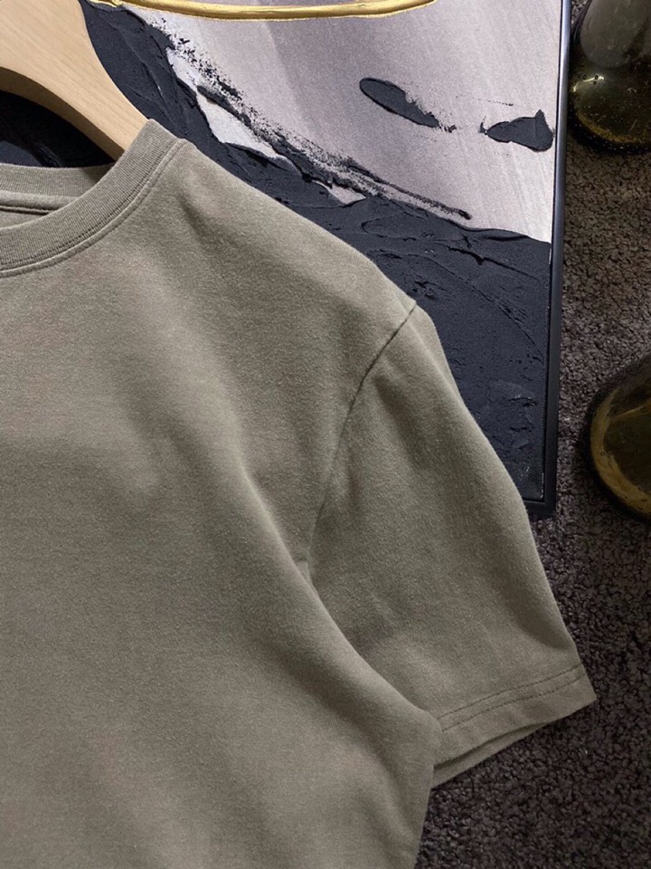 Y-3 山本耀司春夏/SS 主推仿旧水洗褪色短袖圆领T恤，定制贵柜品质巴黎百分棉260克长绒棉面料，后幅