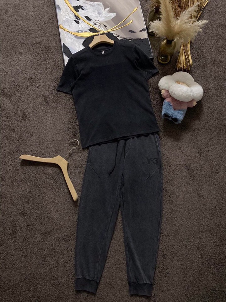 Y-3 山本耀司春夏/SS 主推仿旧水洗褪色短袖圆领T恤套装，定制贵柜品质巴黎百分棉260克长绒棉面料，