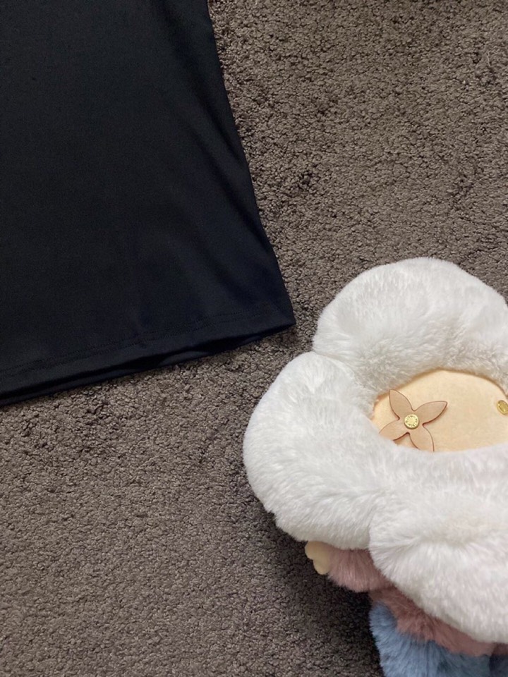 Prada 普拉达春夏经典版三角章仔标志背心T恤，定制柜级面料，丝般爽滑，透气凉爽，前胸经典三角标识章仔