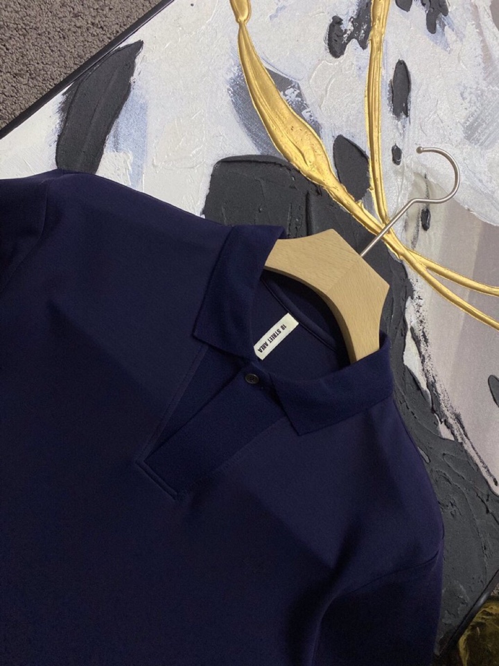 Loro Piana 诺悠翩雅L/SS最新莱赛尔天丝短袖翻领T恤Polo衫，这款短袖T恤以意大利古里亚海