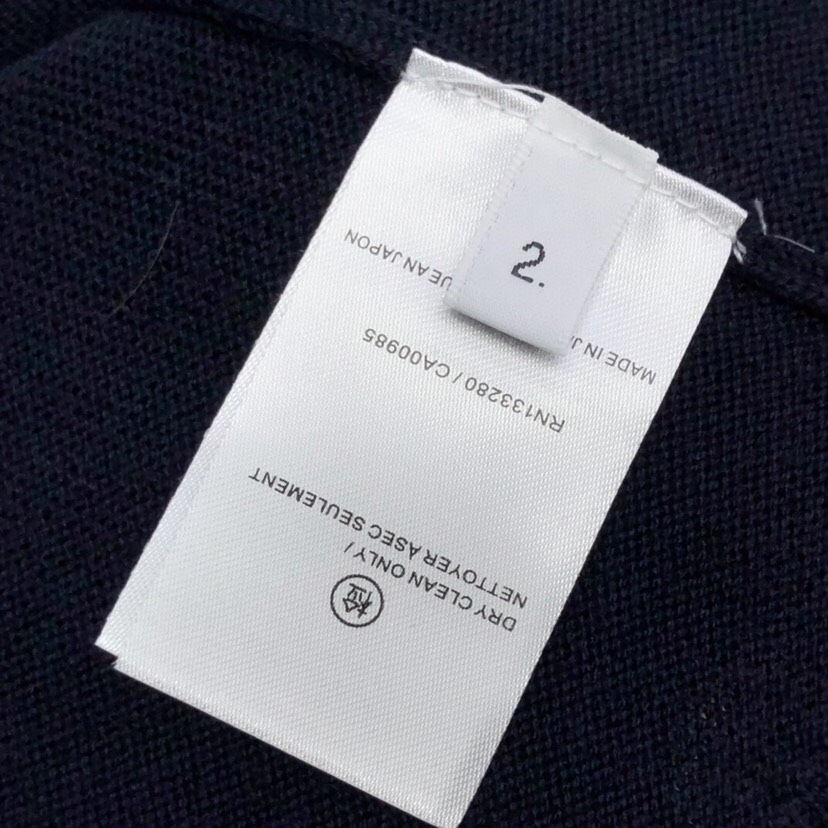 THOM BROWNE 汤姆布朗 TB袖口四杠开衫毛衣，男女同款情侣款\n码数：1-4 颜色：浅灰、深灰