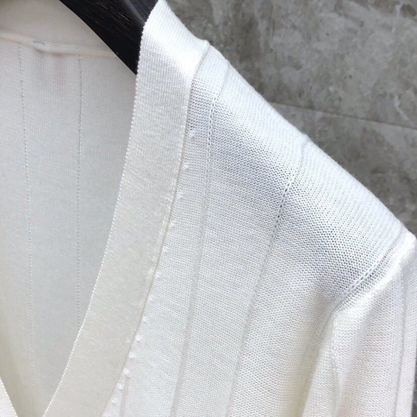 THOM BROWNE 汤姆布朗 TB反底坑条双袖红白蓝羊毛开衫，男女同款情侣款 \n码数：1-4 颜色