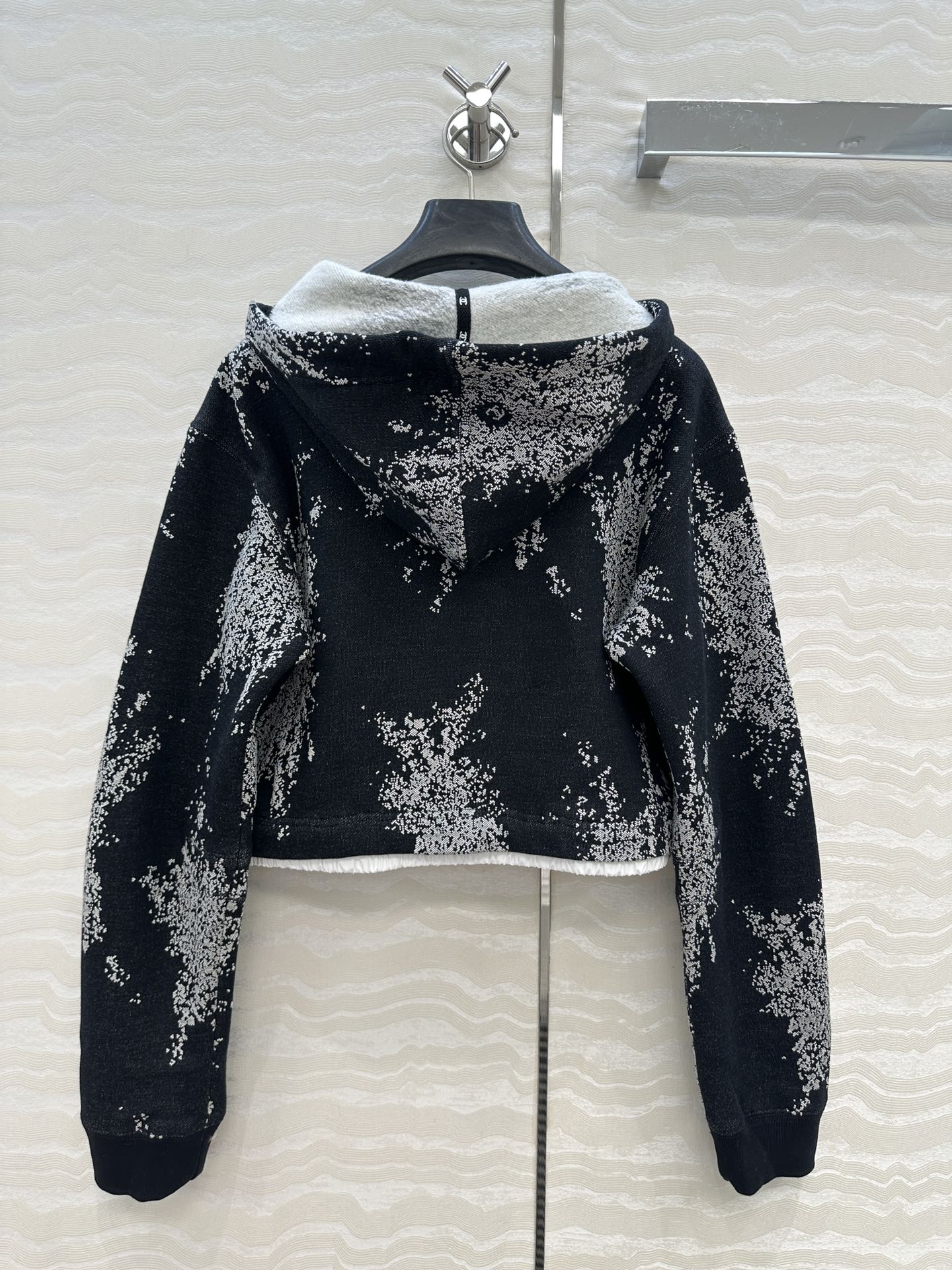 Coco Girls' Black Cotton Blend Cropped Hoodie with Decorative Detailing 10 i1756318336 4761 8