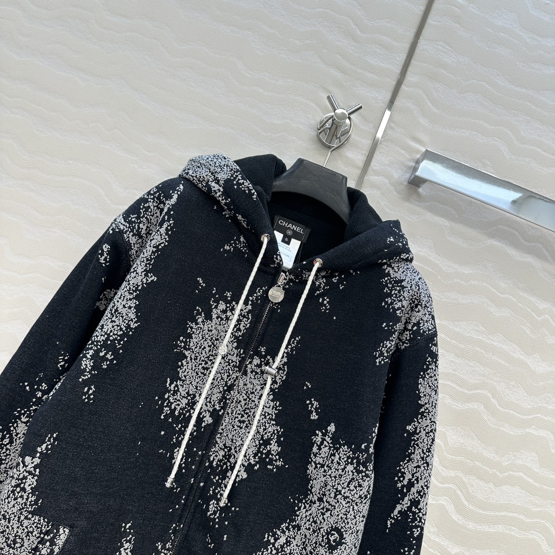 爆单推荐❤️原单品质Coco女孩25b烟花长款棉服外套！定制提花纯棉加绒卫衣面料搭配摇粒绒保暖厚实，气质