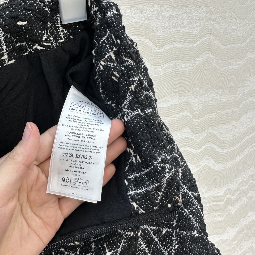 爆单推荐❤️原单品质！Miss D 25早秋新品戴妃藤格纹经典短裤裙，白富美必入单品，搭配设计裤裙。开发