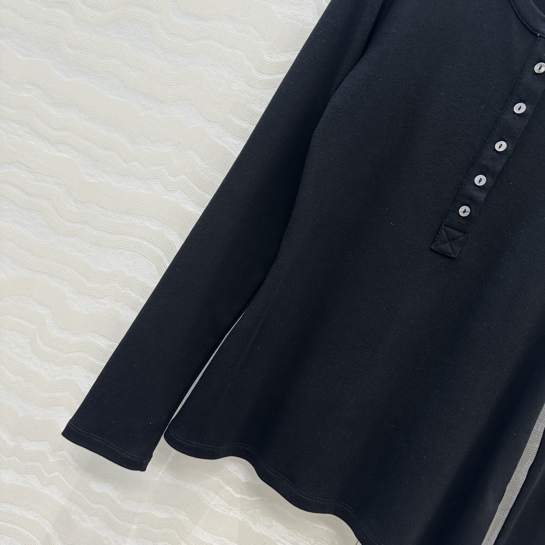 独家首发❤️原单品质，Row风纸片人穿搭！亨利领进口天丝羊毛打底衫！定制深海灰贝壳扣。超级显瘦神器！极简