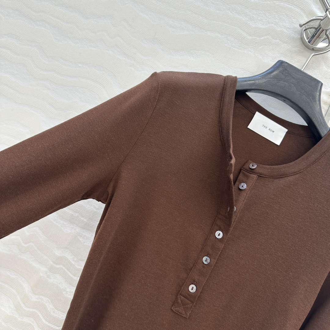 独家首发❤️原单品质，Row风纸片人穿搭！亨利领进口天丝羊毛打底衫！定制深海灰贝壳扣。超级显瘦神器！极简