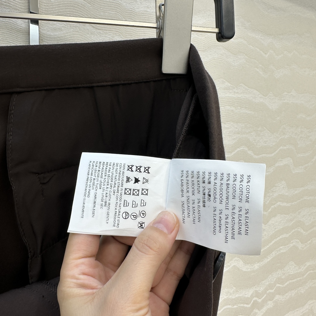 独家首发❤️原单品质，miu系知识分子时髦穿搭！女大学院风中低腰小西裤，定制栗子色🌰进口高密双织重磅纯棉