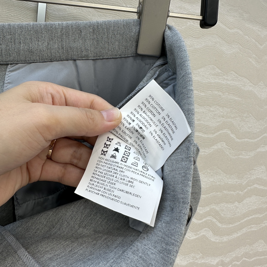 独家首发❤️原单品质，miu系知识分子时髦穿搭！女大学院风中低腰小西裤，格蕾系灰🩶进口高密双织重磅纯棉面