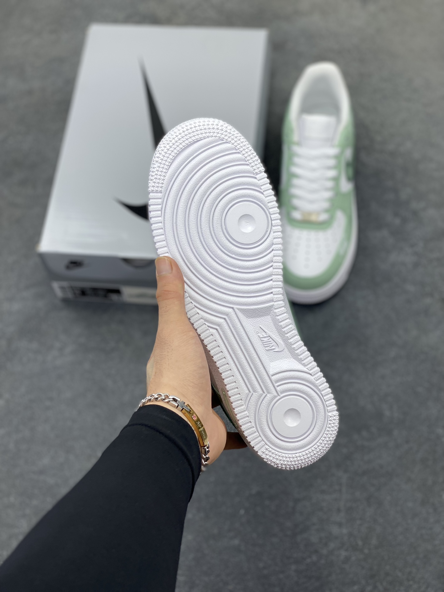 图片[5]-Nike Air Force 1 Low’07 捣蛋鬼 空军一号低帮休闲板鞋 定制皮料 定制鞋盒 原楦原纸板 纯正空军版型 内置全掌气垫 货号：ZH0316-096 尺码：36 36.5 37.5 38 38.5 39 40 40.5 41 42 42.5 43 44 44.5 45-选品中心