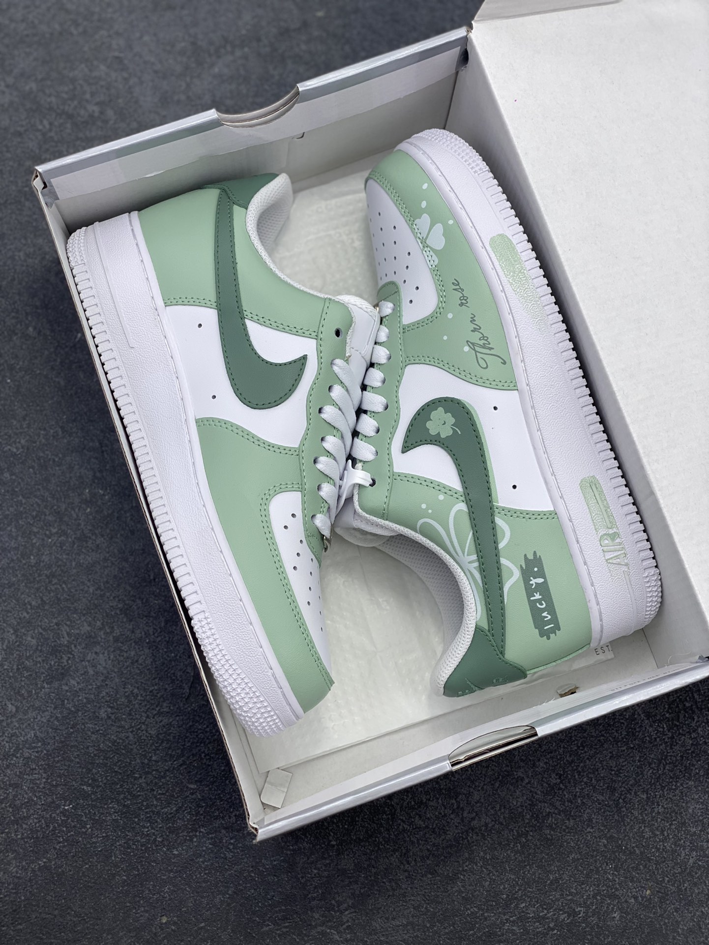 图片[9]-Nike Air Force 1 Low’07 捣蛋鬼 空军一号低帮休闲板鞋 定制皮料 定制鞋盒 原楦原纸板 纯正空军版型 内置全掌气垫 货号：ZH0316-096 尺码：36 36.5 37.5 38 38.5 39 40 40.5 41 42 42.5 43 44 44.5 45-选品中心