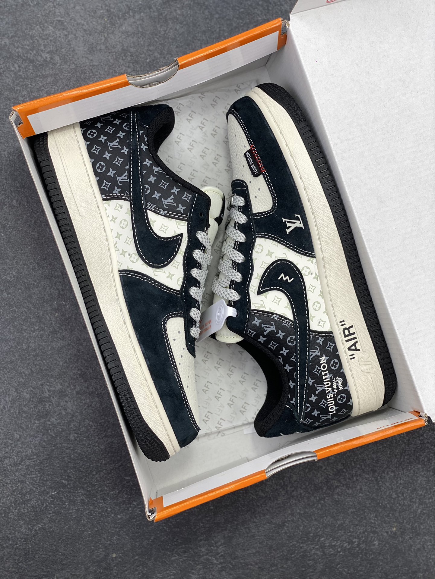 图片[9]-NIke Air Force 1 \’07 Low “LV联名——缝织标印花”空军一号 低帮 运动鞋 休闲鞋 折边针车 工艺难度大 原楦头原纸板 原装鞋盒 定制五金配件 内置全掌气垫 原厂鞋底 货号：CX5050-Y10 尺码：36 36.5 37.5 38 38.5 39 40 40.5 41 42 42.5 43 44 44.5 45-选品中心