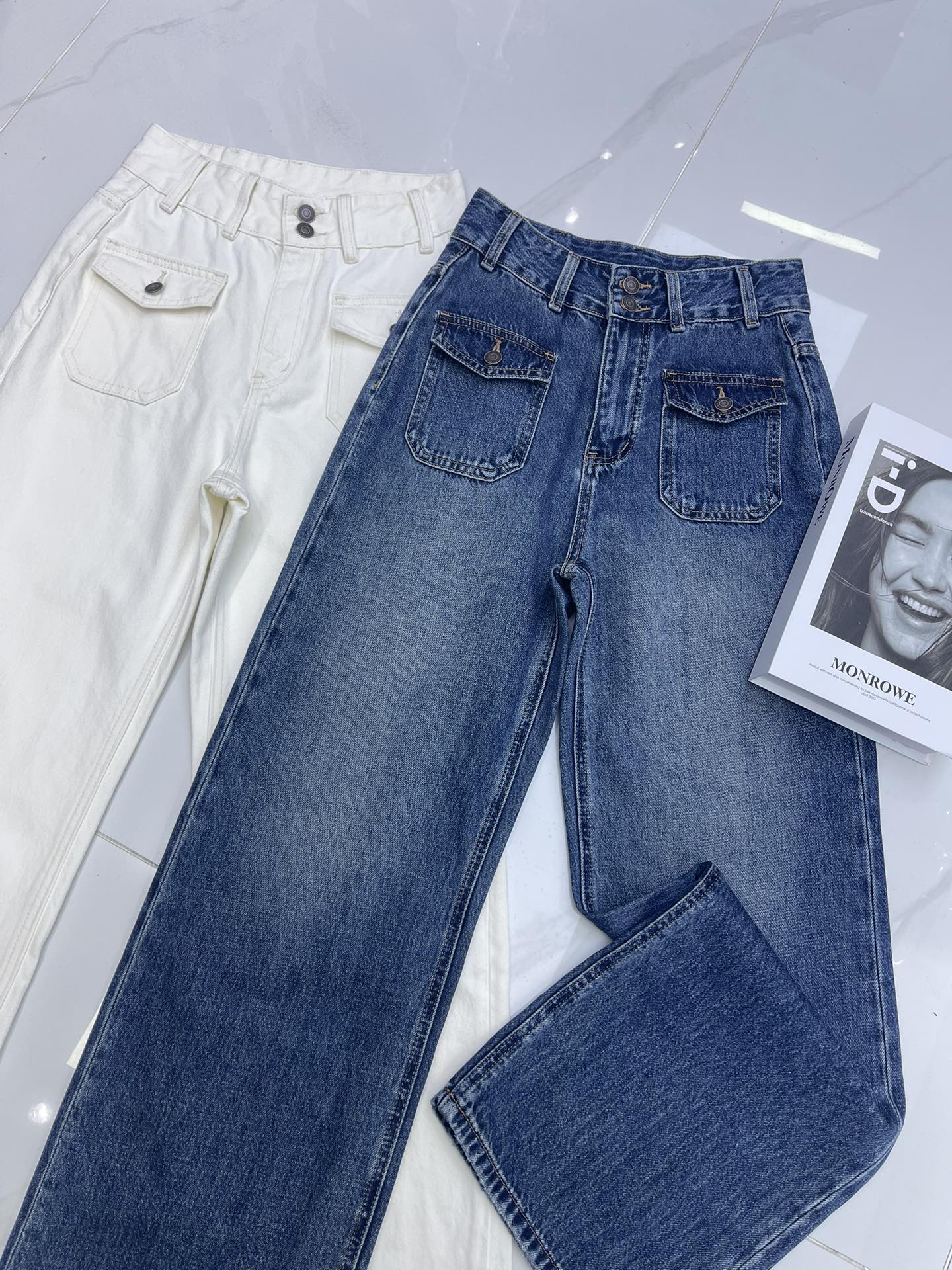 CELINE High-Waisted Wide Leg Jeans with Belt - Chic and Comfortable 3 i1756352720 7132 1