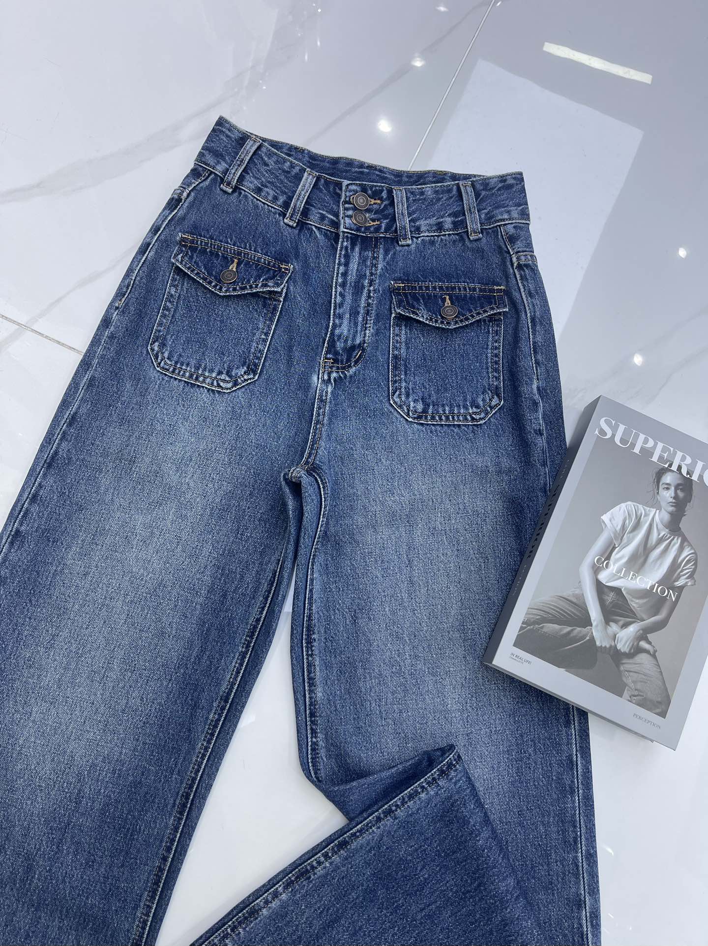 CELINE High-Waisted Wide Leg Jeans with Belt - Chic and Comfortable 8 i1756352720 7241 5