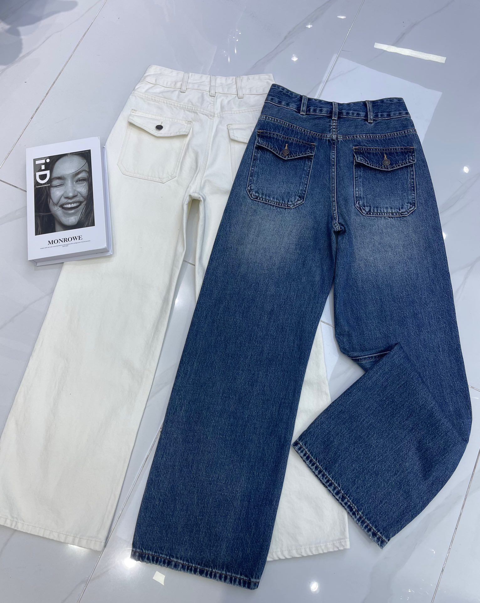 CELINE High-Waisted Wide Leg Jeans with Belt - Chic and Comfortable 2 i1756352720 8637 3
